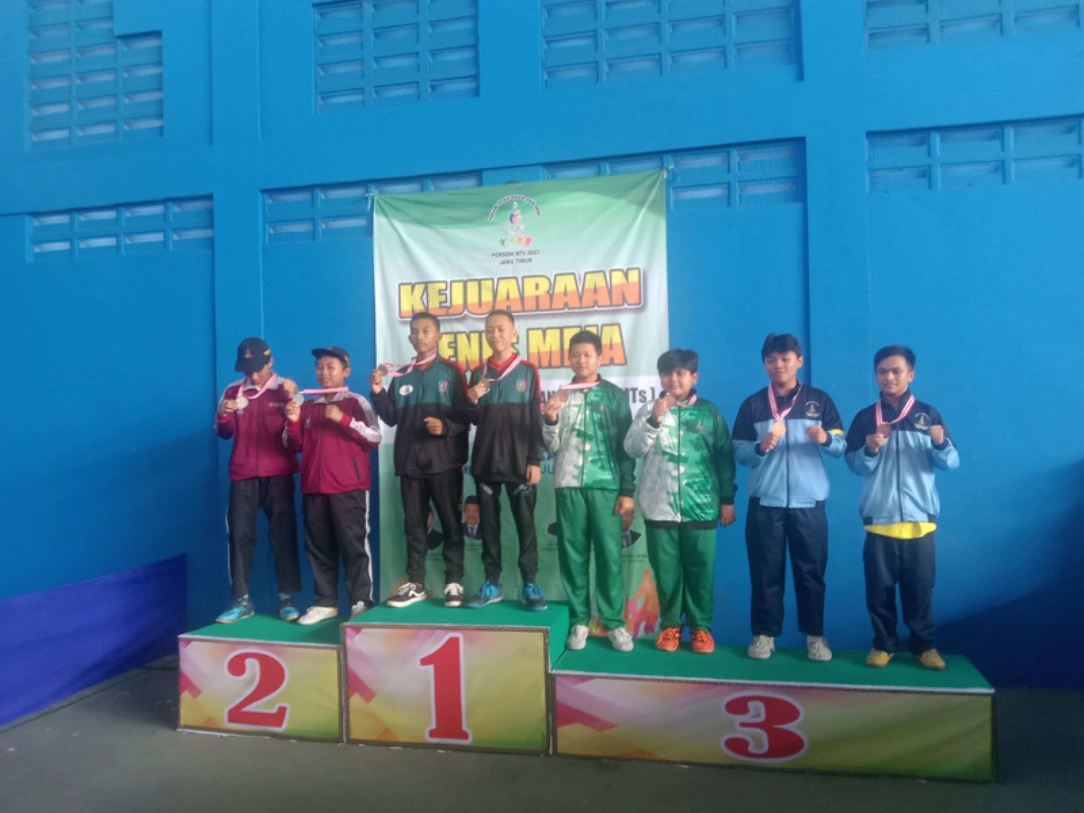 Juara 1 Porseni ganda putra dan juara 3 tunggal putri MTs sejawa timur cabang tenis meja  